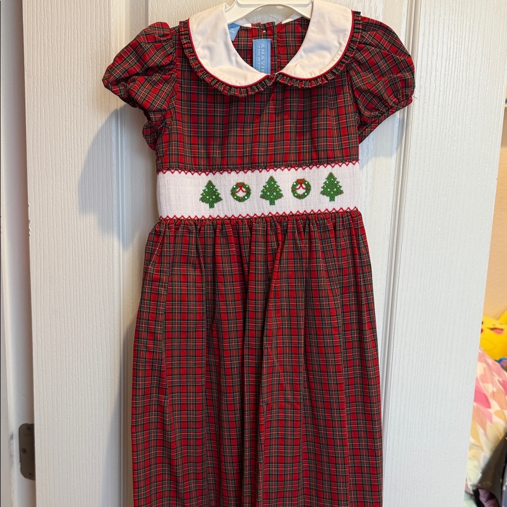 Anavini Hand Smocked Red Plaid Holiday Dress with Peter Pan Collar Size 6